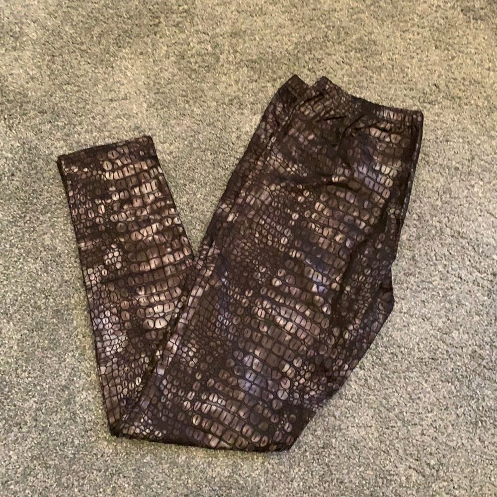 Romeo & Juliet Couture Leggings